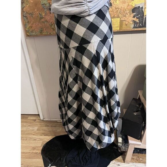 Element Clement 100% Virgin Wool Small Skirt Black & Tan Plaid Tulip Lagenlook - Picture 3 of 6